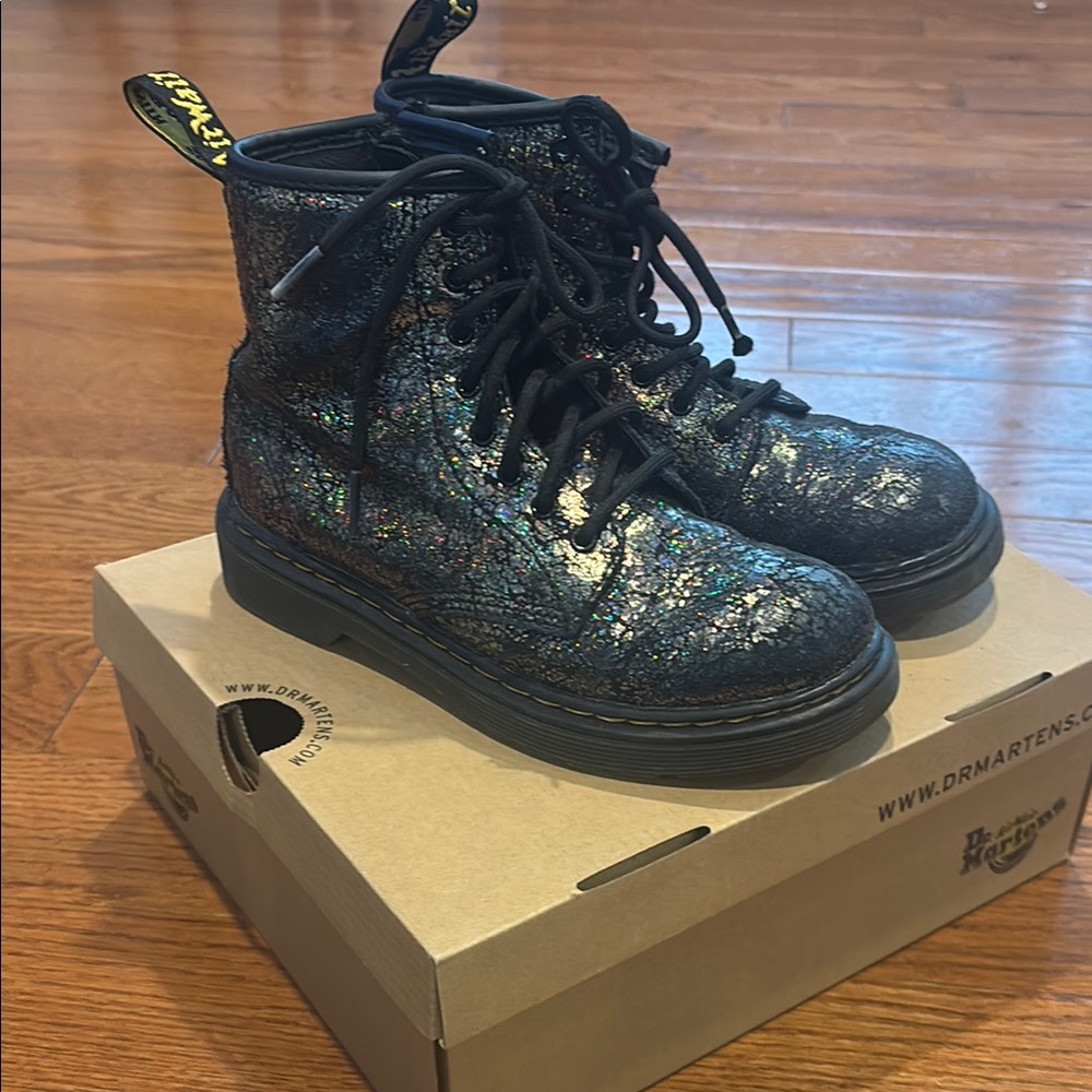 Dr. Martens Disco Crinkle Girls Boots Size 2